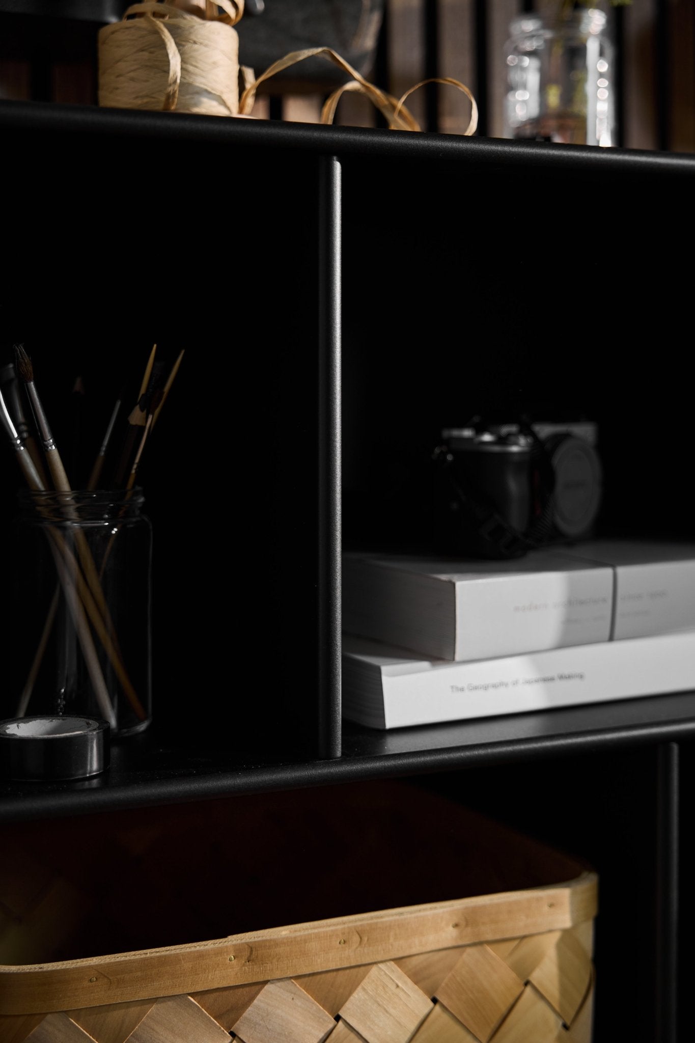 Arka | Open Cabinet / Black